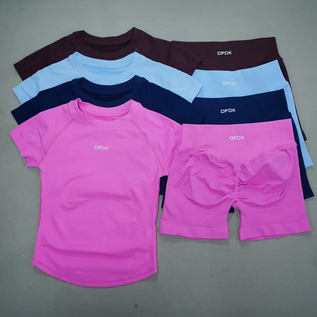 Ensemble de sport sans couture DFDK pour femme, 2 pièces, survêtement d'entraînement, t-shirt à manches courtes élastique, short de yoga taille haute, fitness, course à pied