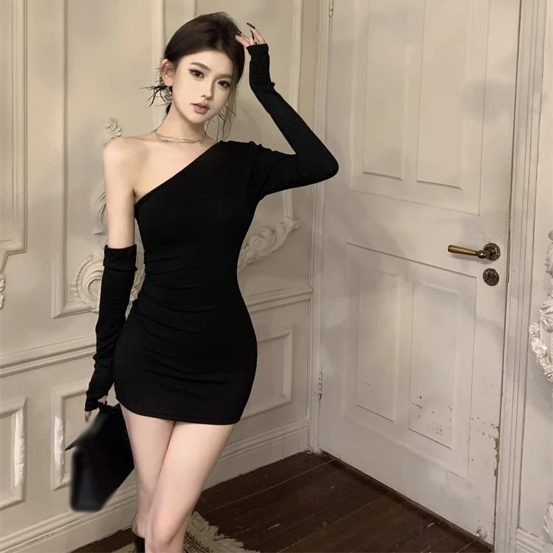 Slanted Collar Long-Sleeved Dress For Women Slim Fitting Sexy Bodycon Dress Versatile Elegant Dress Solid Color Spring Autumn