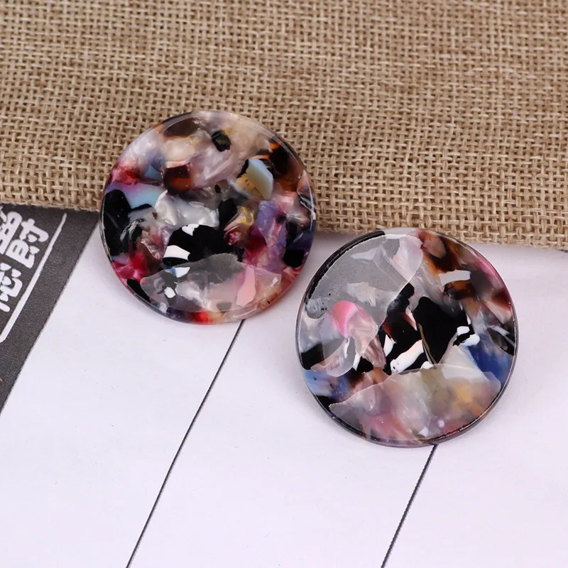 

Colorful broken shell stud earrings, pendants and earrings for women, versatile earrings