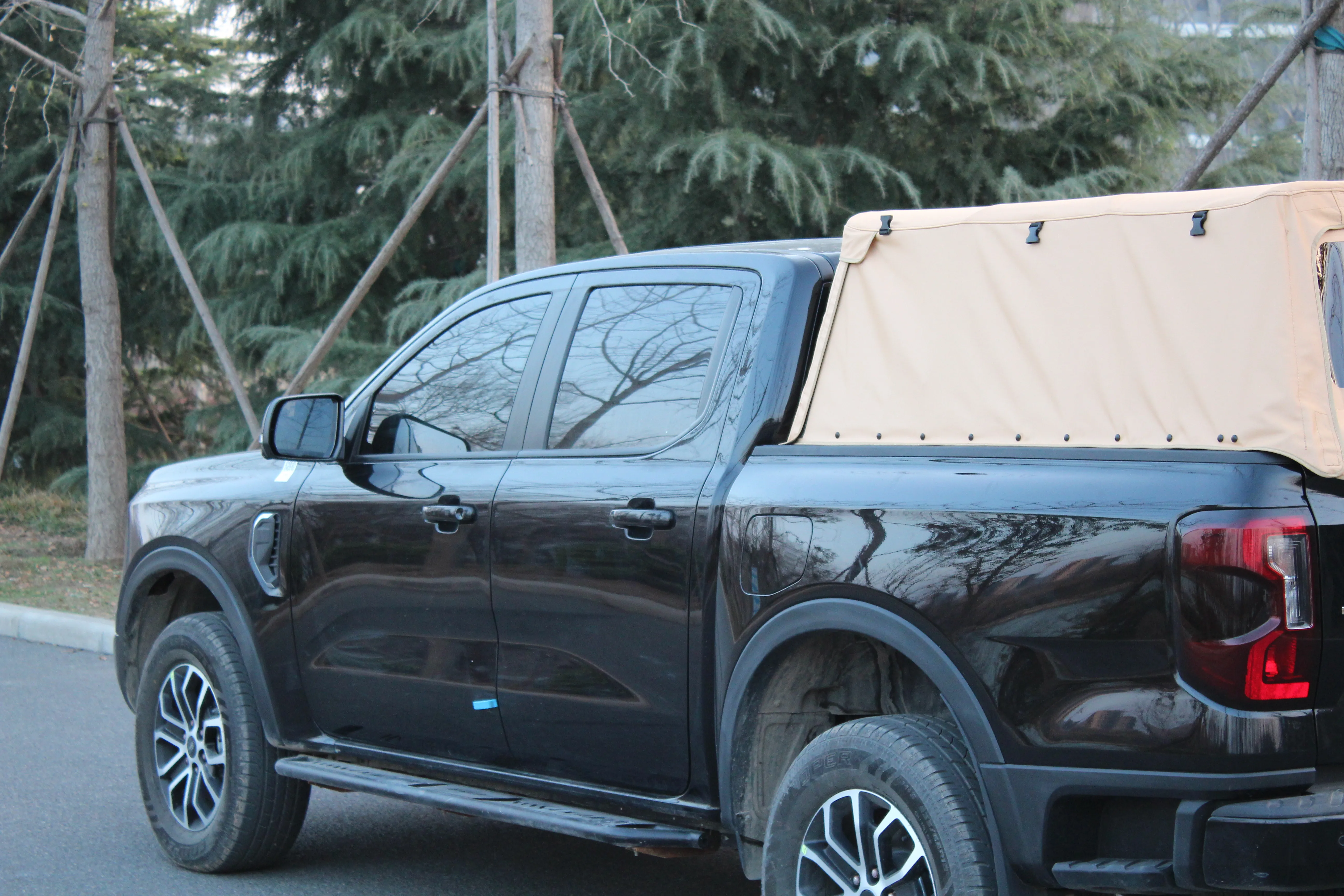 Soft Foldable Pickup Truck Canopy Topper For Vigo Revo Ranger 2023 And So on