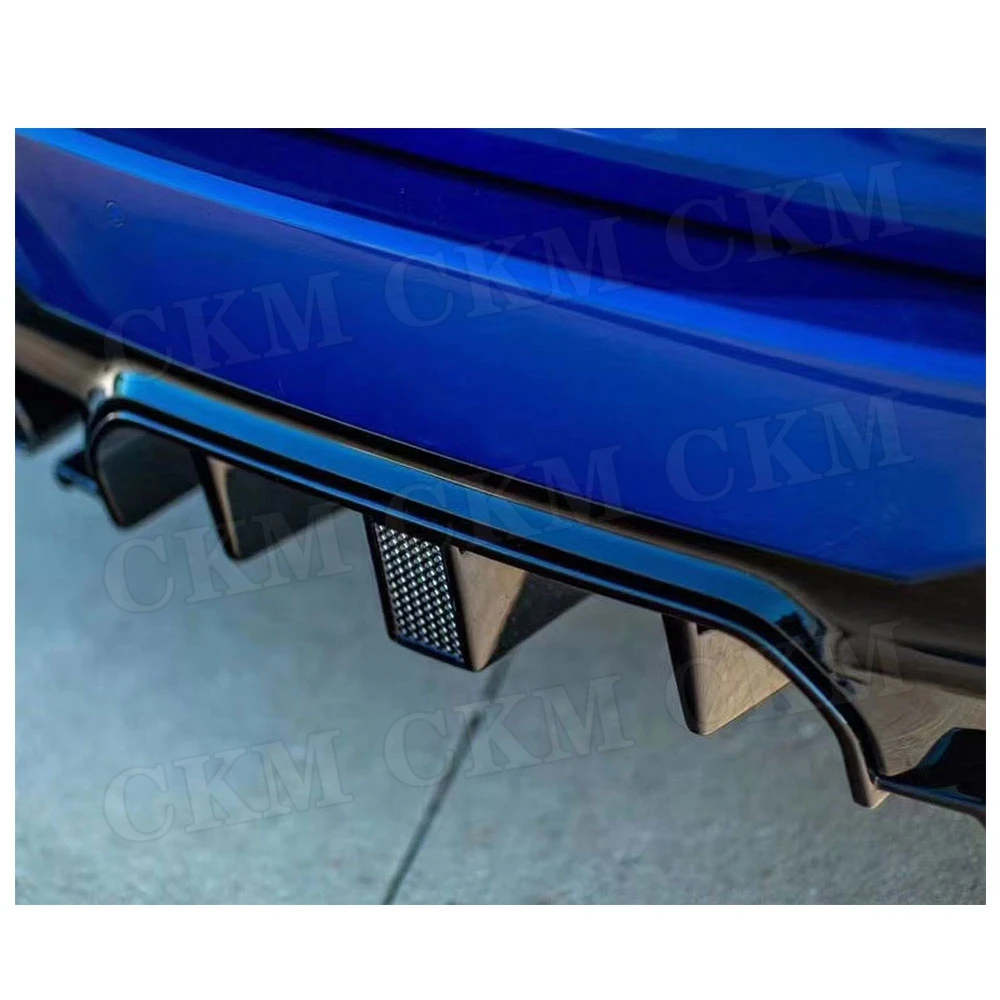 Dry Carbon Fiber Rear Lip Diffuser Spoiler With Lamp For BMW 5 Series F90 M5 2018- 2020 FRP Fins Shark Style Bumper Plate