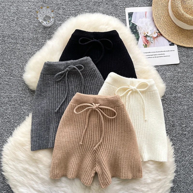 

Elastic Knitted Shorts Women Spring Korean Version Fashion Elastic Waist Lace-up Tight Bag Hip Vertical Pattern Casual Shorts