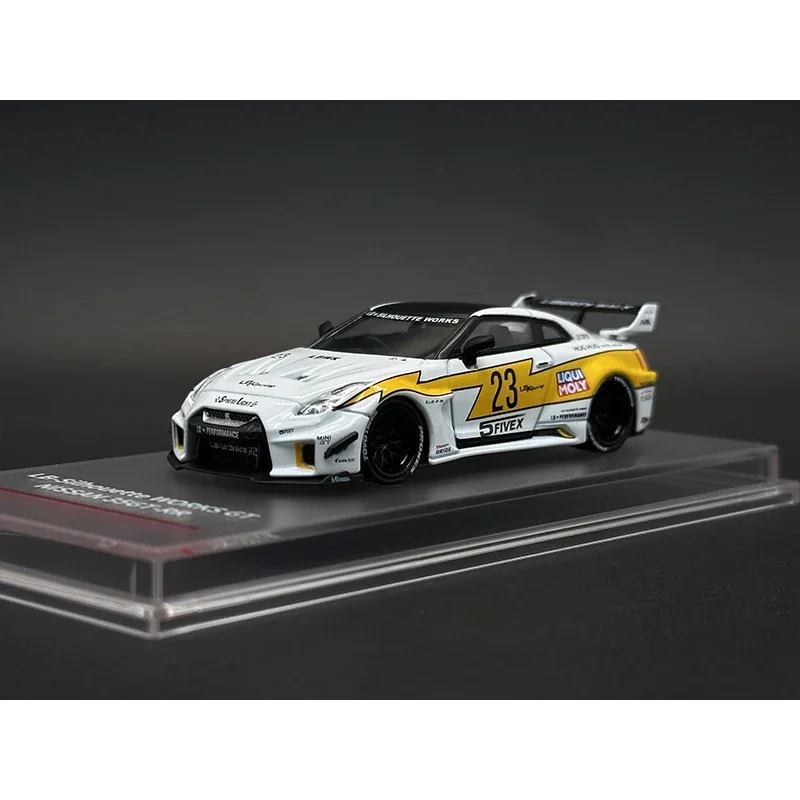 LBWK GTR R35 Super Silhouette 35GT-RR White Flash Diecast Diorama Car Model Collection Toys, CM 1:64