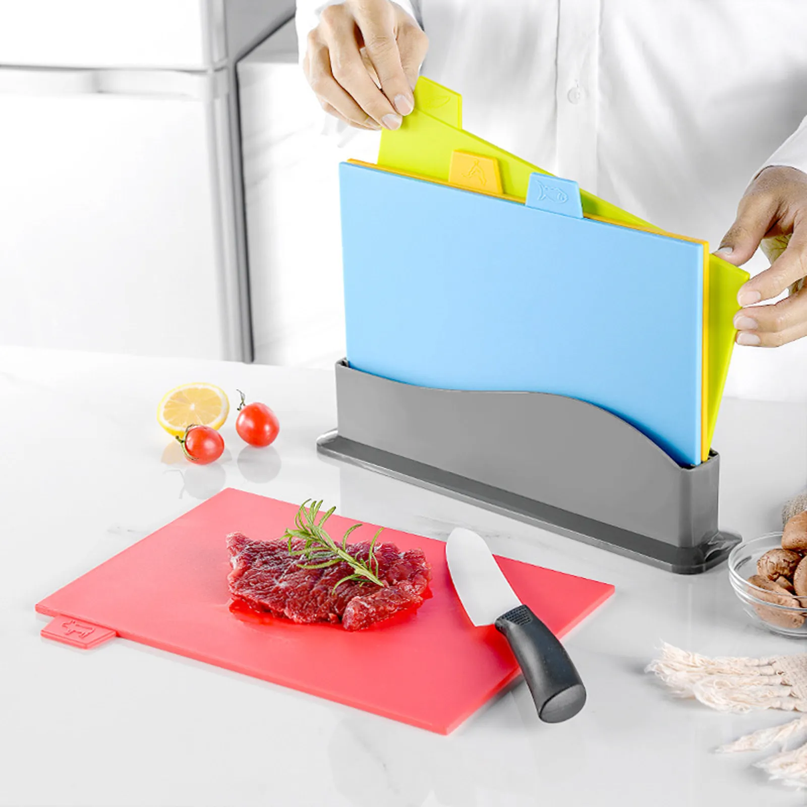 ensemble-de-4-planches-a-decouper-de-cuisine-en-pp-gain-de-place-planches-a-decouper-separees-utilisation-polyvalente