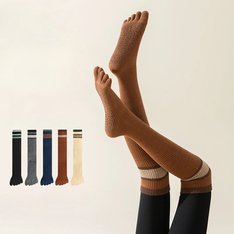 2 Pairs Over Knee Compression Socks Women Five Finger Socks with Grip Non-slip Yoga Pilates Toe Socks Anti-slip Stockings Women