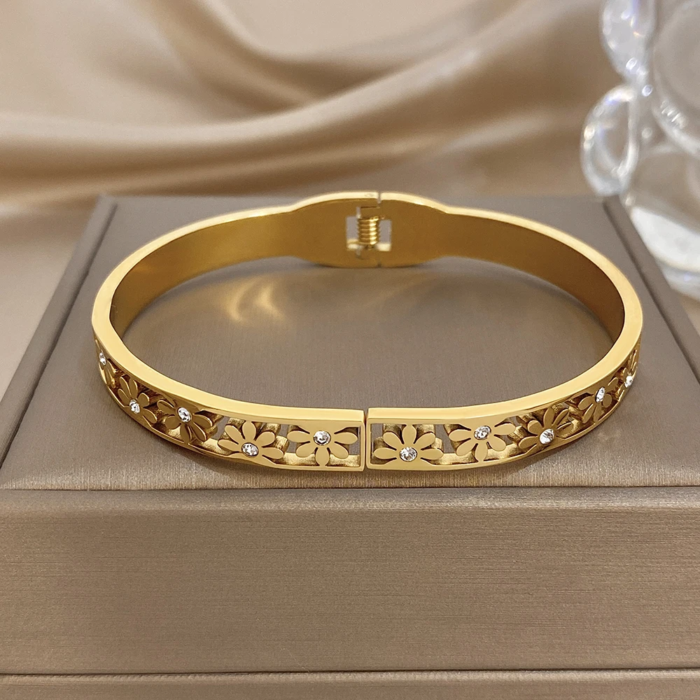

DODOHAO Exquisite Rhinestone Flower Stainless Steel Bangle for Women Hollow Waterproof Spring Cuff Bracelet Holiday Jewelry Gift