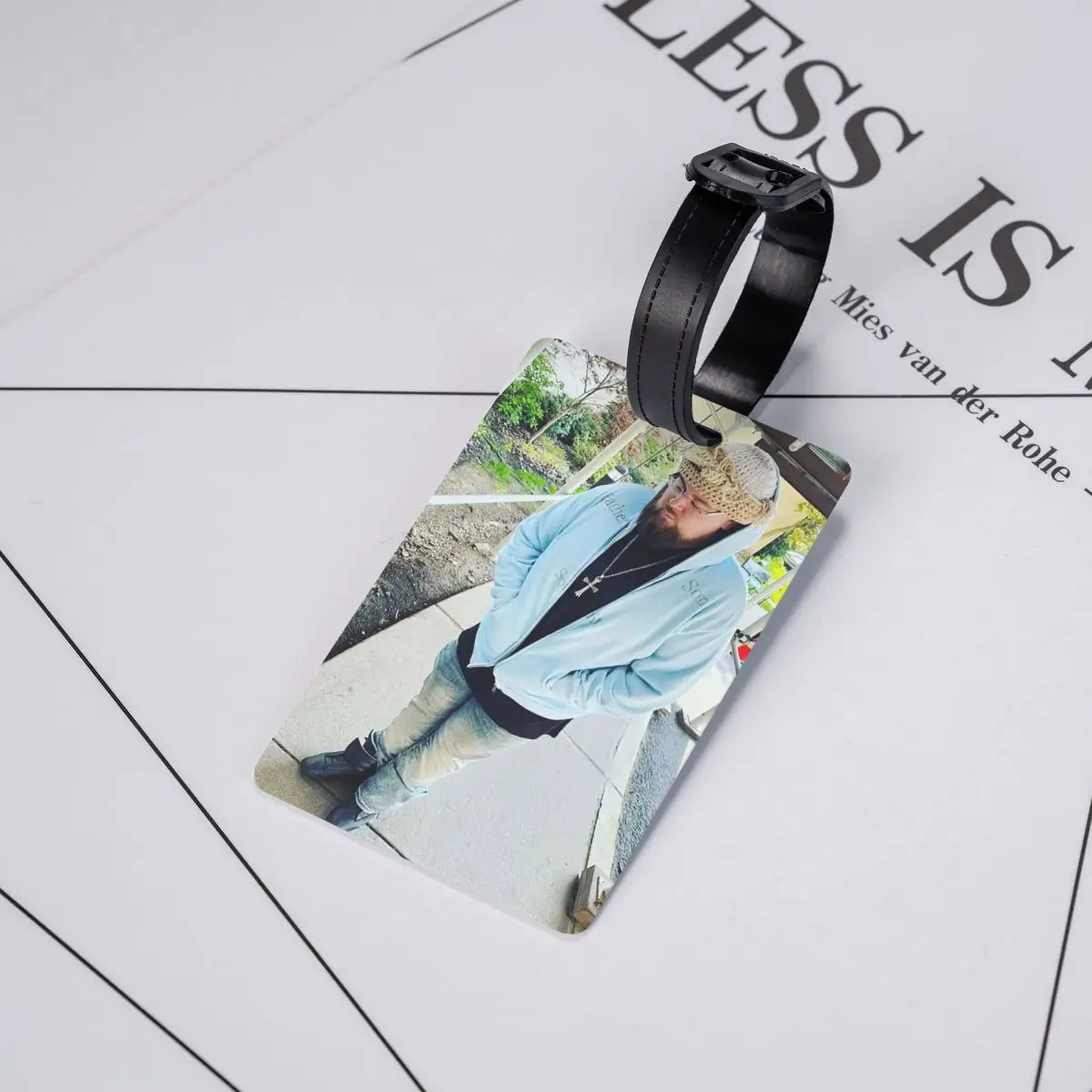 

Бирка для багажа с именем и адресом для путешествий, аксессуар для чемодана, держатель для багажной этикетки, для музыкантов, вокалистов, рэперов (Joeyy Singer)