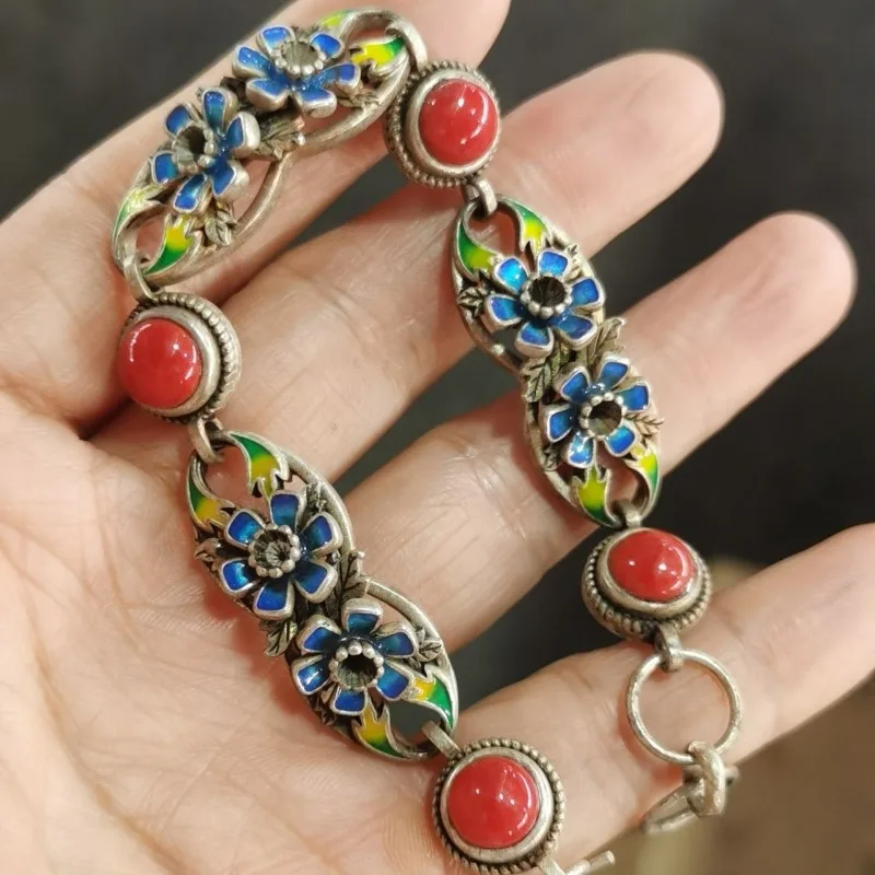 Vintage Handcrafted Old‑Silver Coral Bracelet, Flower Prosperity Motif Antique Collectible Jewelry Accessory