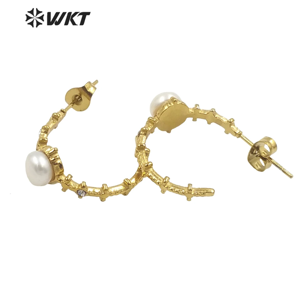 WT-MPE114 Newest Trendy Crescent Horn Moon C Shape 18K Nontarnishable Stainless Steel Pearl Gold Women Earrings