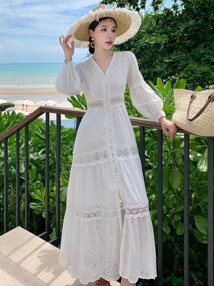 

French Retro Women White Embroidered V Neck Hollow Out Vacation Long Sleeves Dress 2025 Spring Fashion Temperament Pleated Dress