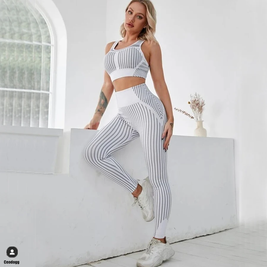 2024 Pad Stripe Seamless Yoga Set Women Fitness Clothing Sportswear Gym Leggings Push up Strappy Sports Bra 2 Pcs Sports Suits