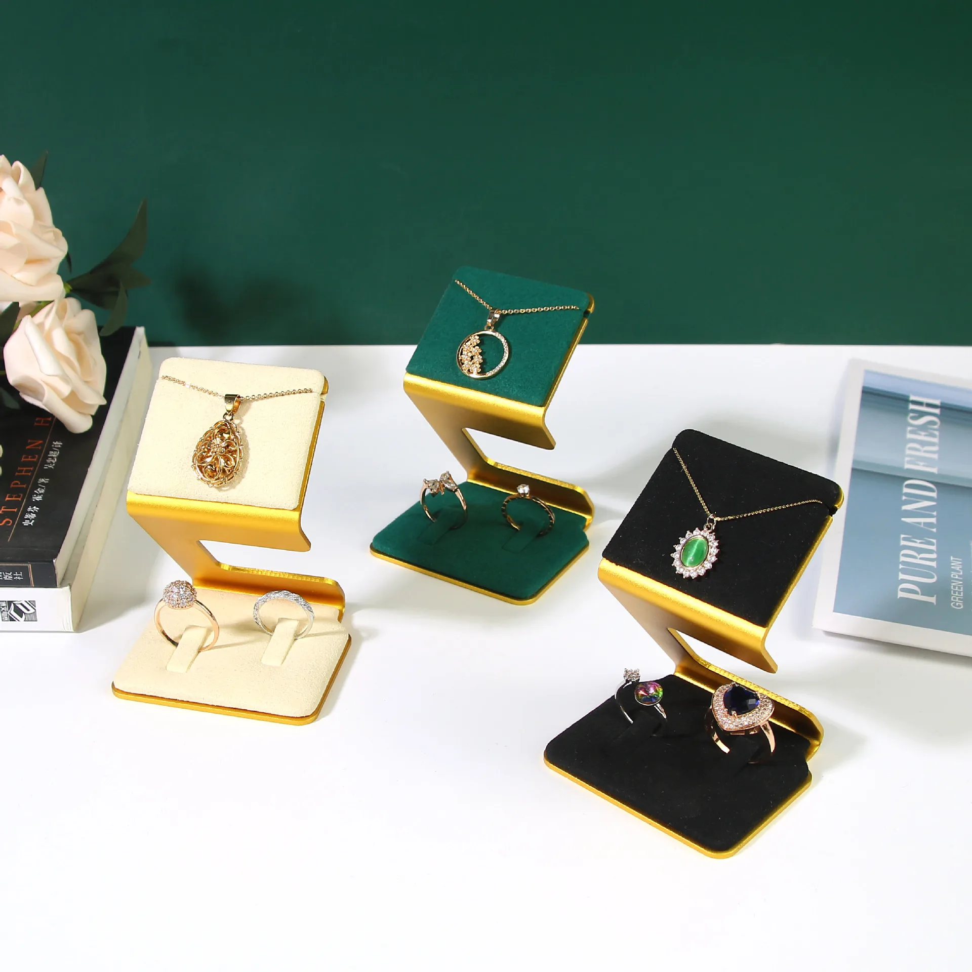 

Metal Jewelry Display Stand Light Luxury Shooting Props Ring Earrings Earrings Necklace Holder