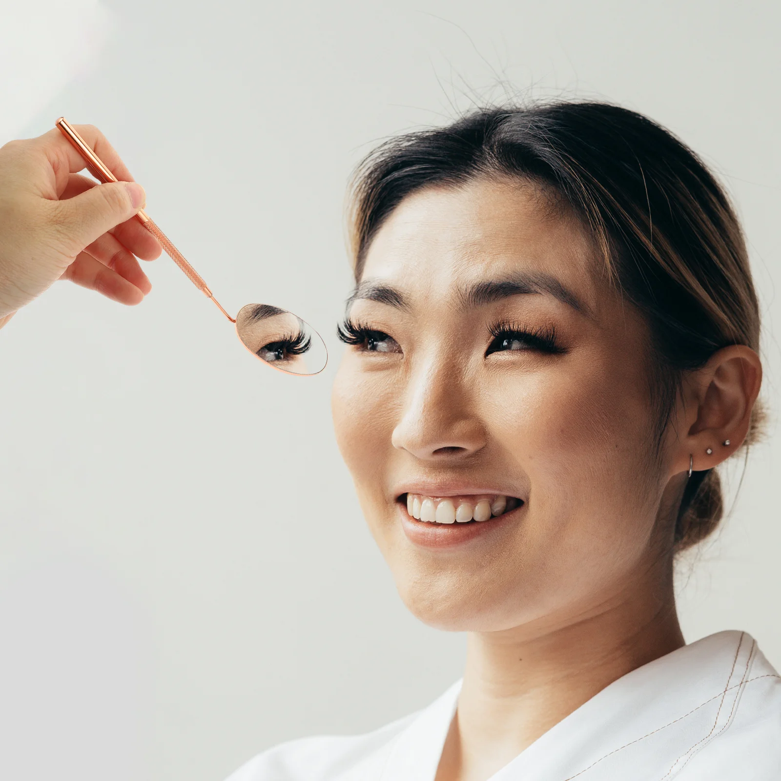 

Eyelash Mirror for Lash Extensions Portable Makeup Mirror with Long Handle Ideal Lash Extension Tool for Women Gift
