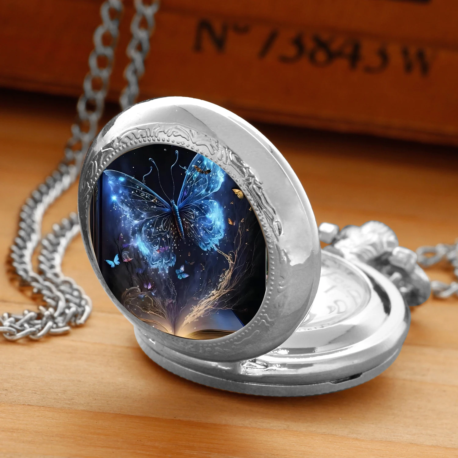 Butterfly Design Vintage Quartz Pocket Watch for Women Men Necklace Pendant Clock Chain Kids Pocket Watch Special Gift Souvenir