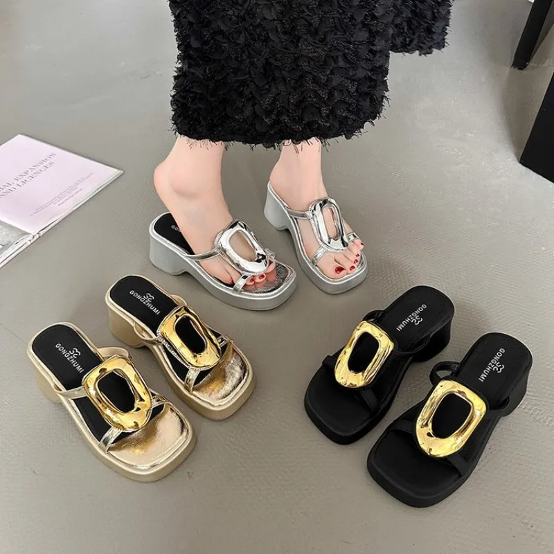 

Summer Thick-bottomed Slope Heel Slippers for Women Design Square Buckle with Cool Slippers Retro Fashion Beach Women's Sandals