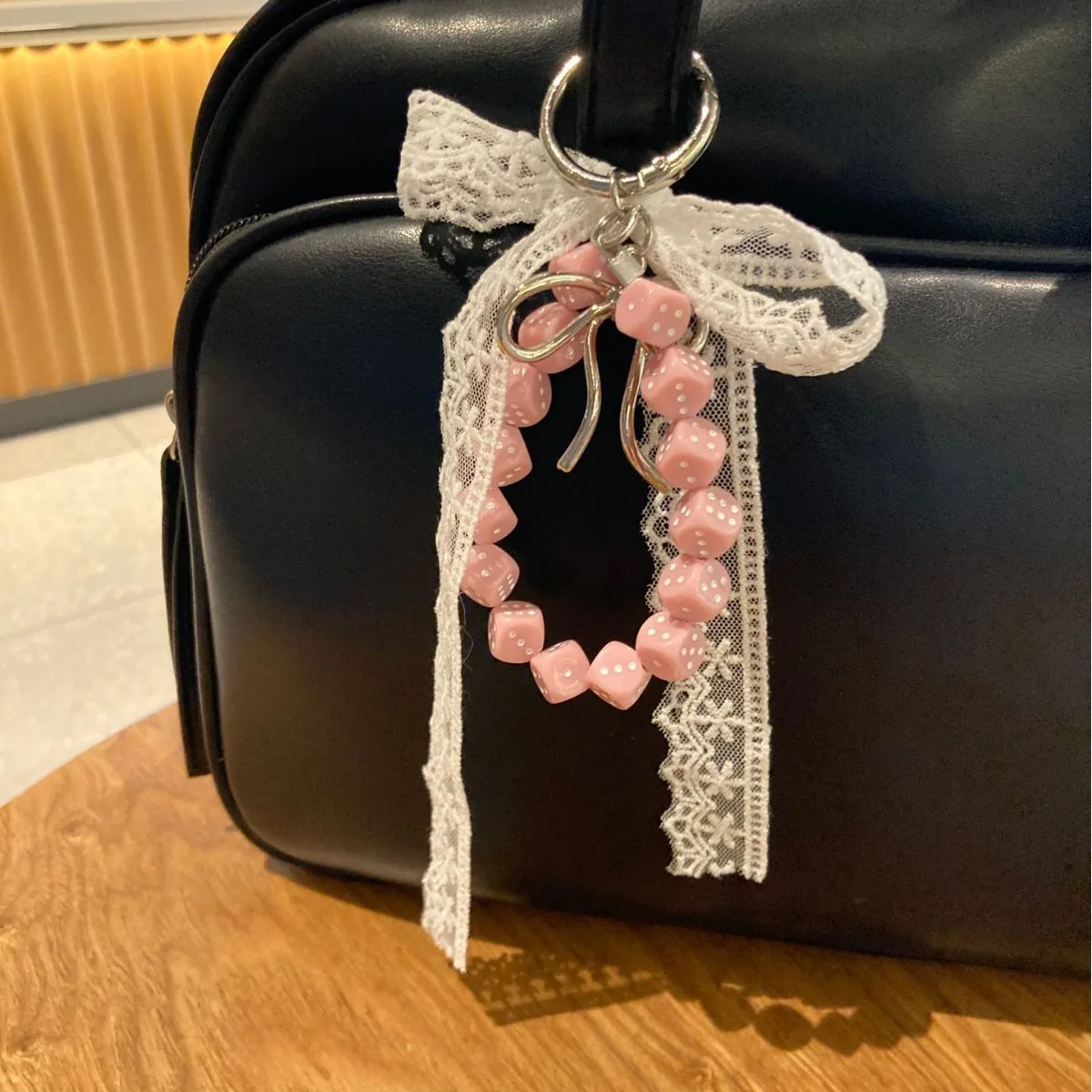 

Creative Cute Pearl Bow Love Sweet Bag Pendant Keychain Mobile Phone Earphone Bag Pendant Versatile Bag Parts Accessories