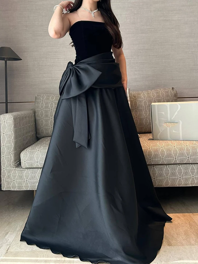 

Элегантное вечернее платье без бретелек с плиссировкой, атласным бантом на талии, однотонное, А-силуэта, без рукавов, с открытой спиной, для особых случаев