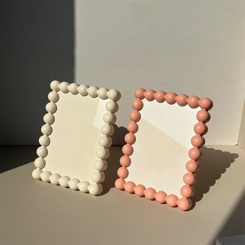 Cute Plastic Beaded Edge Photo Frame Modern Minimalist Style Adorable Desktop Display Picture Frame Home Decor Frame with Stand
