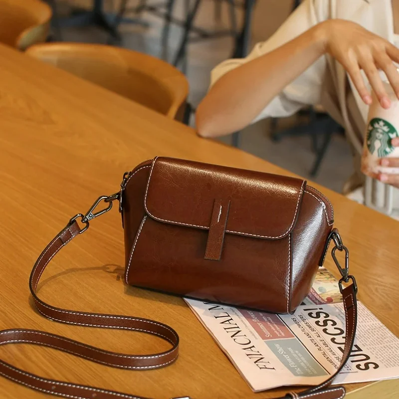 Women Fashionable Versatile Shoulder Shell Handbag Lady Casual Phone Bag for Oil Wax Cowhide Genuine Leather Crossbody Small Bag