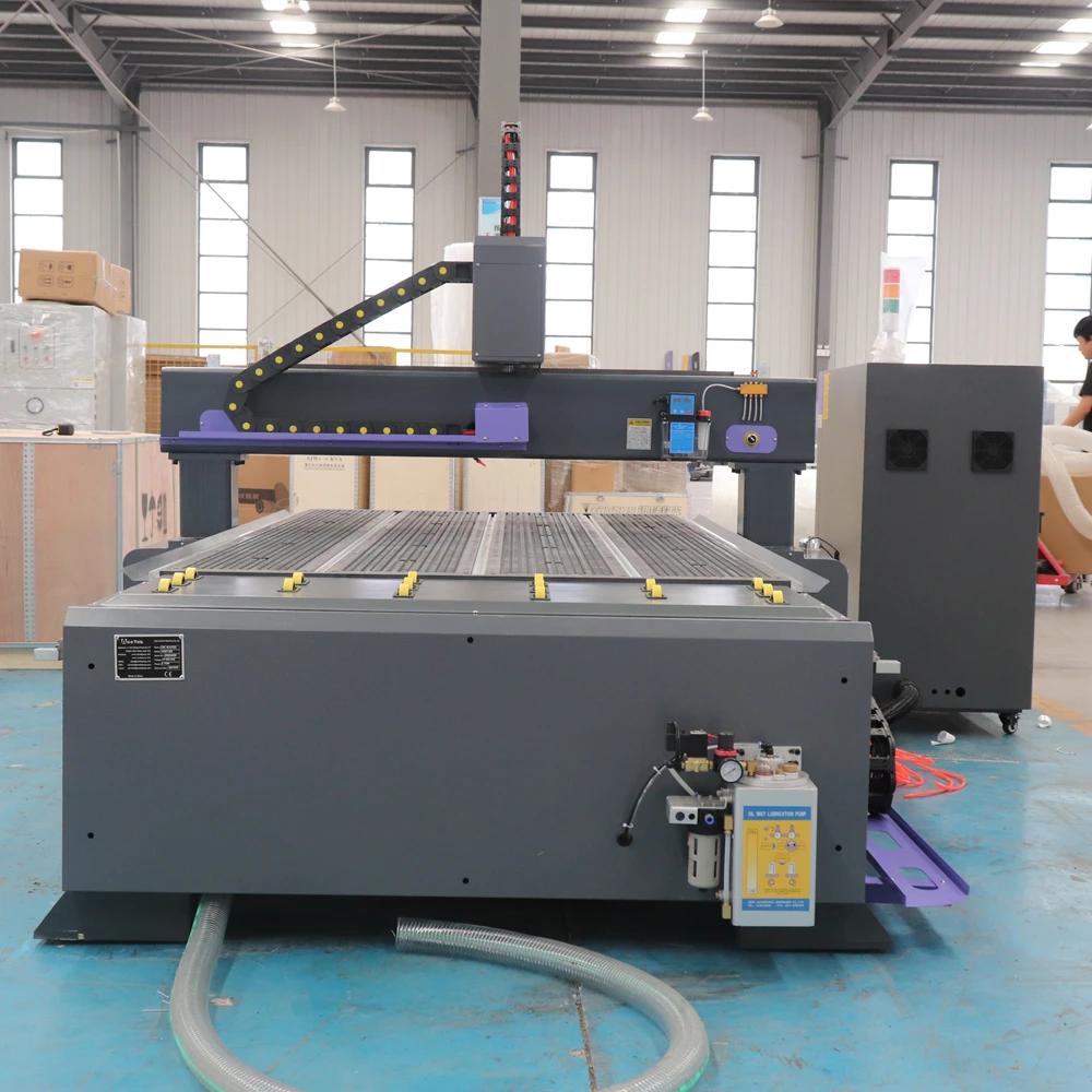 Hochleistungs-genauer 3D-Holz-CNC-Fräser/1325 CNC-Fräsmaschine zum Schneiden von Aluminiumplatten, Werbeindustrie zu verkaufen