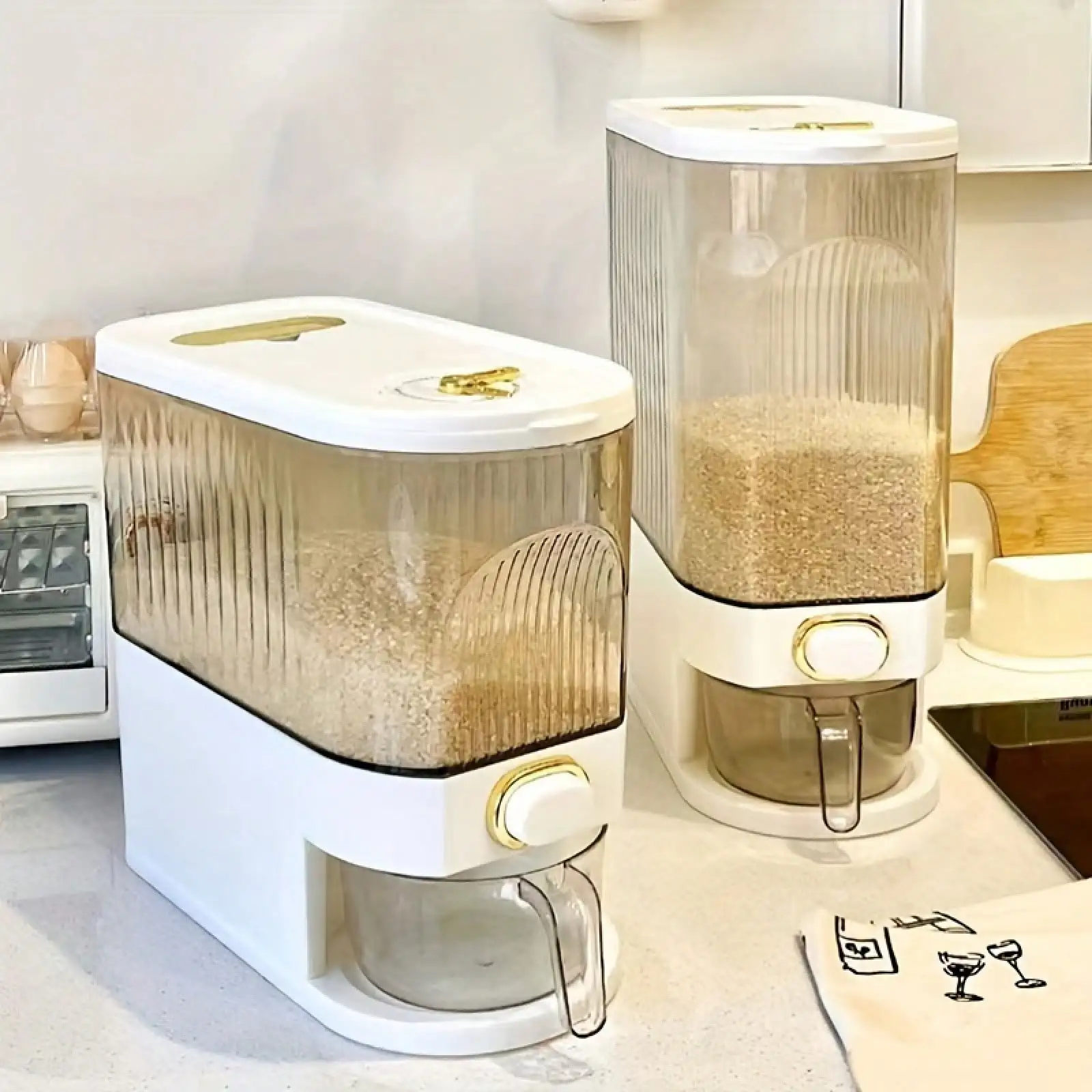 Large-Capacity Rotating Rice Dispenser - With Divider, Waterproof/Moisture/Insect-Proof, Kitchen Organizer