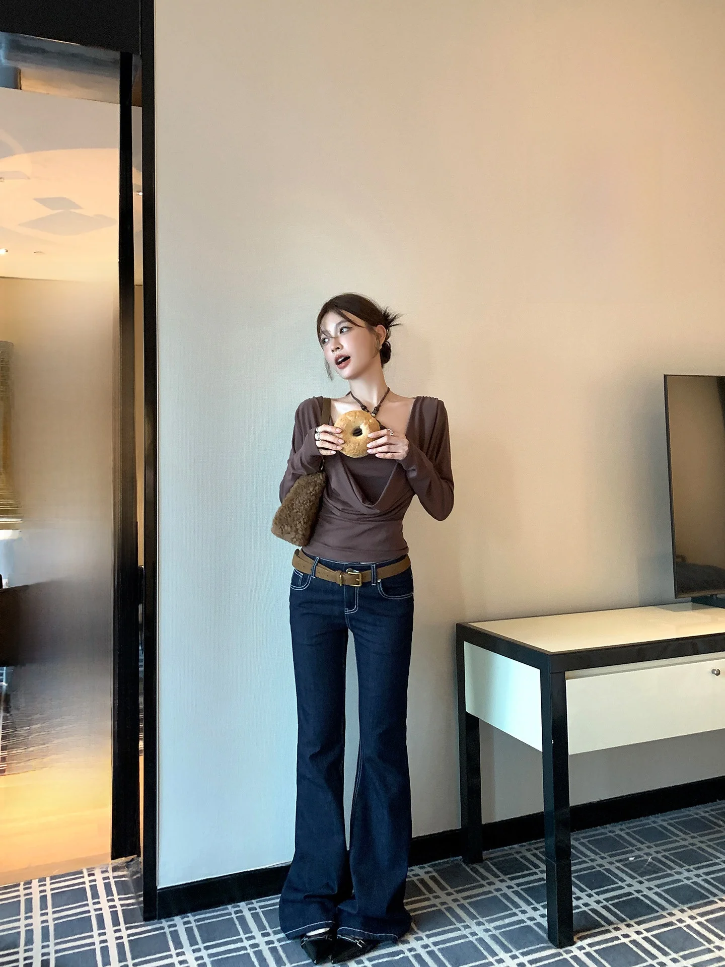 

LIONE Faionable Spicy Girl Slim Fit синие джинсовые брюки-колокольчики средней эластичности повседневные женские джинсы осенняя коллекция