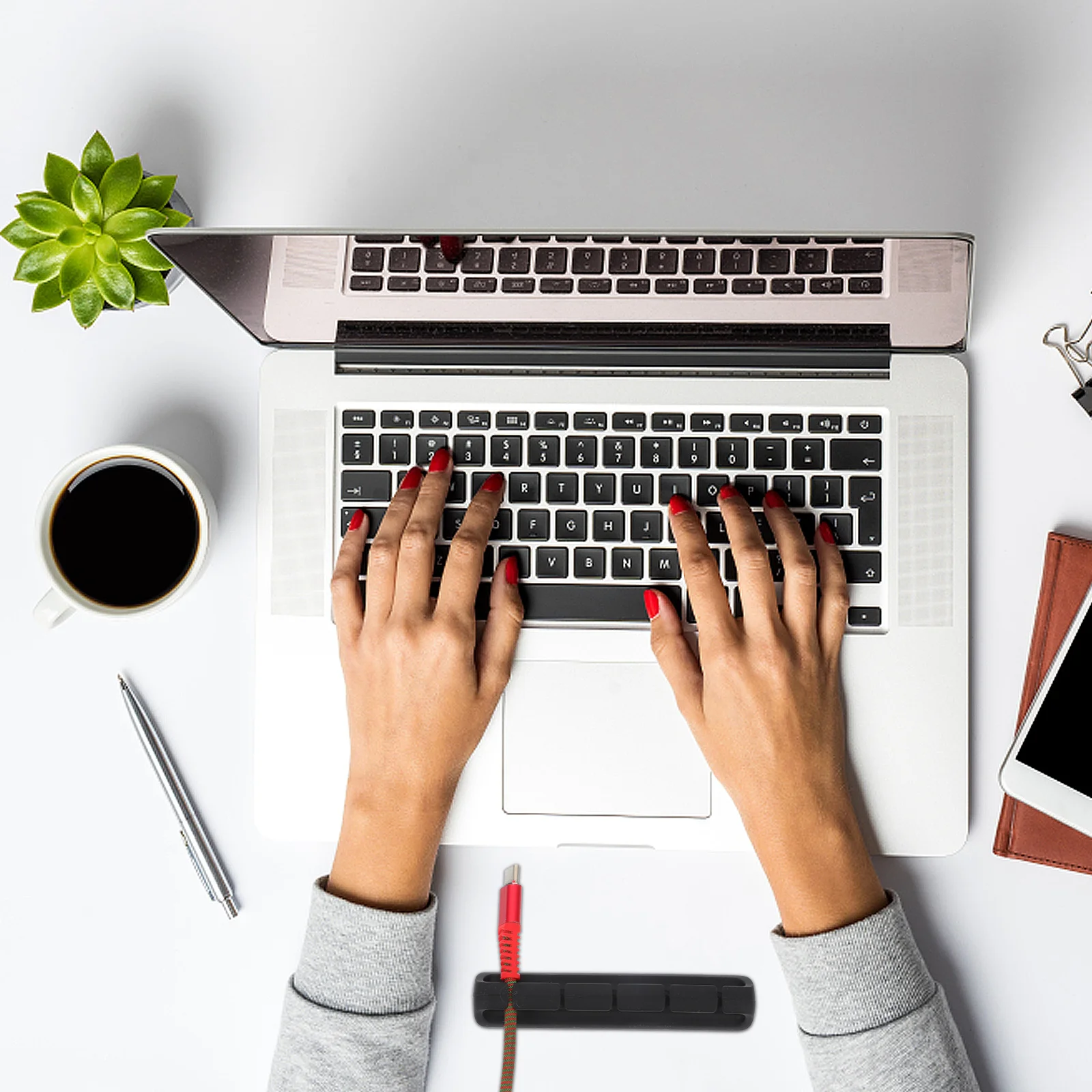 

3Pcs Self-Adhesive Cable Management Clips Desktop Cable Holder Wire Organizer Charging Cord Fixing Clamp Cord Holder