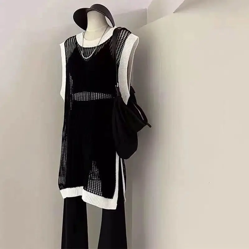 

Design sense of collision color Hollow mid-length round neck sleeveless knit sweater jacket blouse 2024 summer new Fashionable a