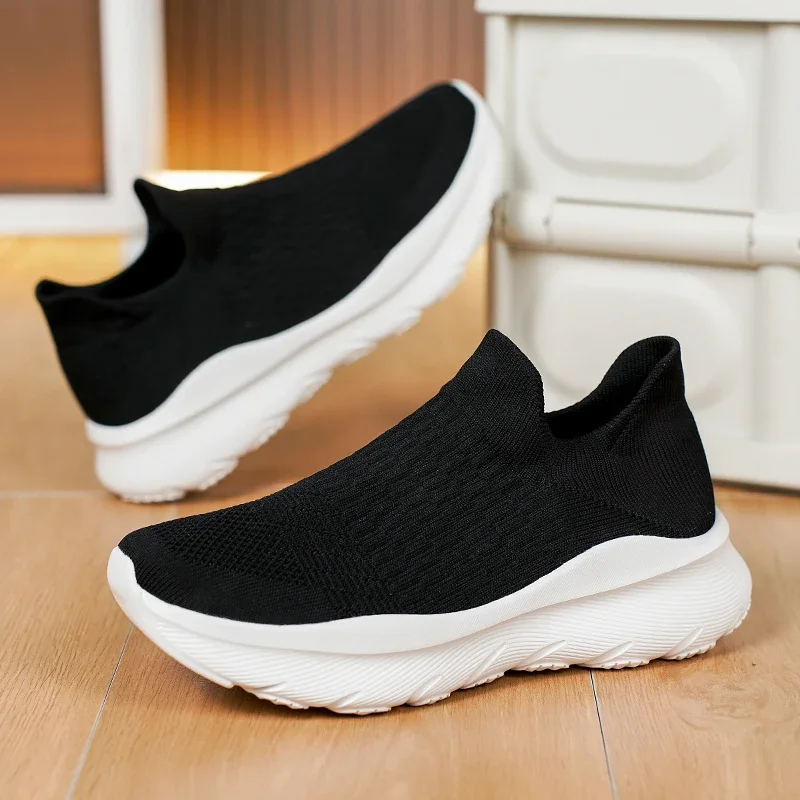 

New Men's and Women's High-elasticated Upper Socks Shoes One-piece Casual Shoes Breathable and Lightweight
