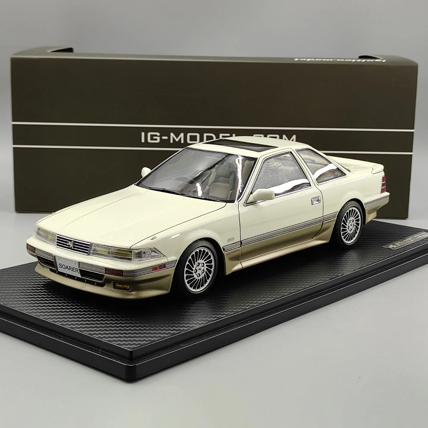 IG 1:18 Scale Toyota Soarer Z20 3.0GT-LIMITED 1327 Resin Car Model