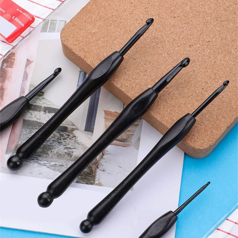 20 Pcs 2.0-7.0mm Crochet Needle Set Ergonomical Crochet Hook Multifunctional Knitting Needle Crochet Supplies for Craft