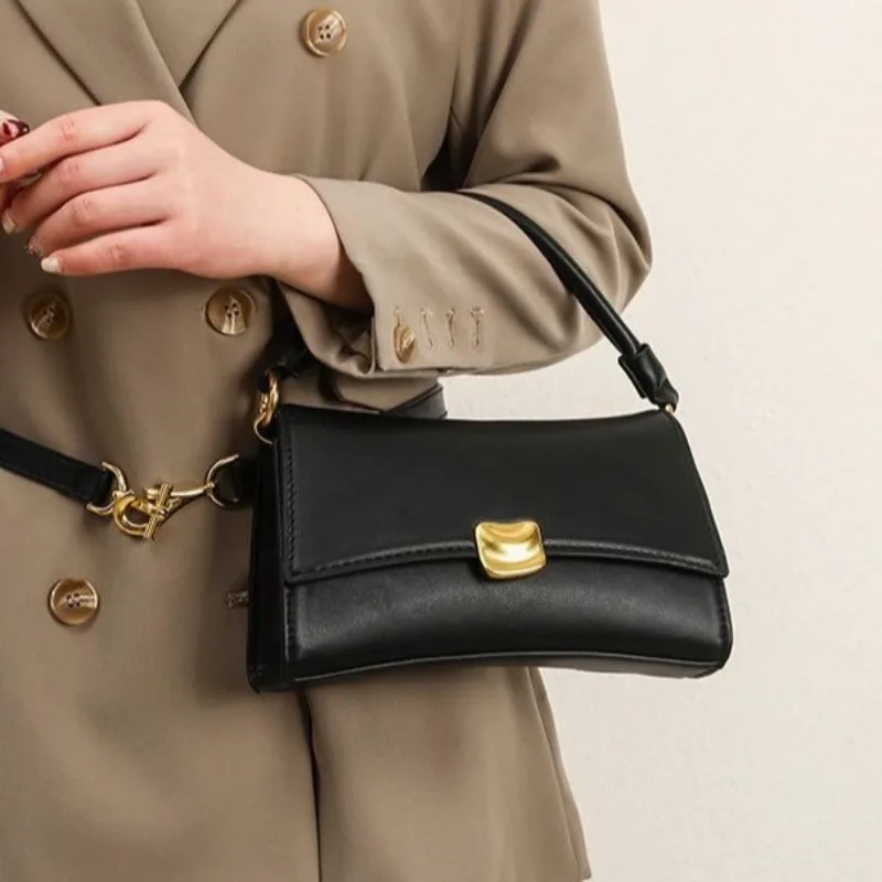 Stylish Simple Vintage Handbag Clutch Mini With Paris Fashion Logo For Women Luxury Chic