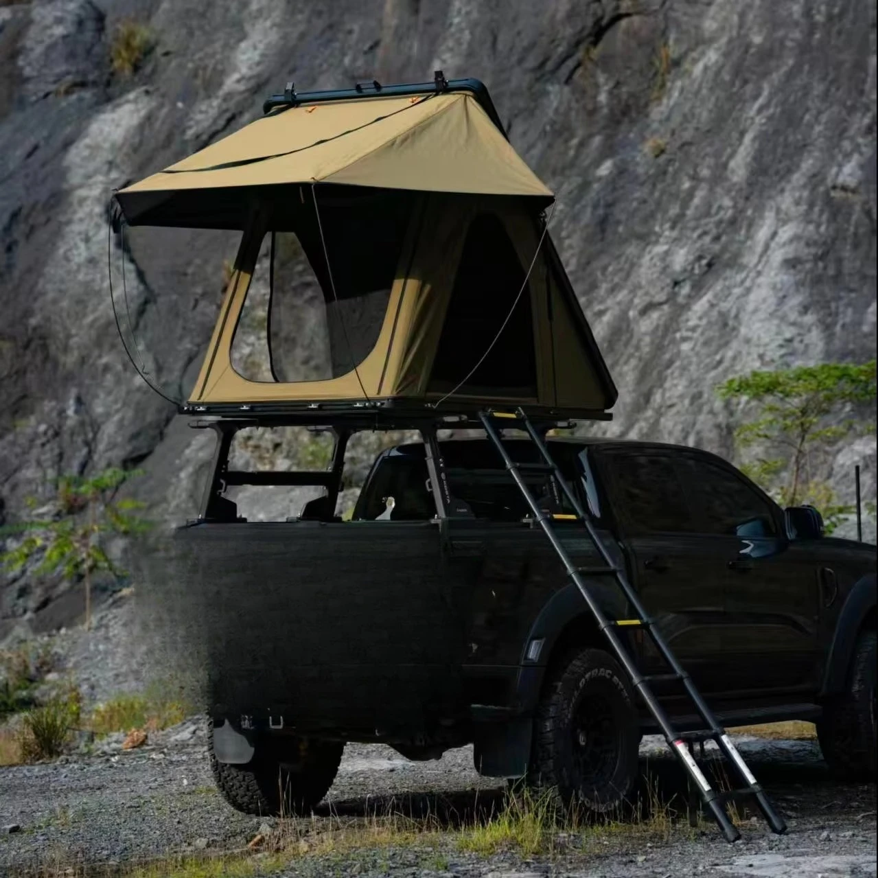 OEM  Aluminum Hard Shell Rooftop Tent Factory Supply Waterproof Travelling Outdoor Camping Roof Top Tent
