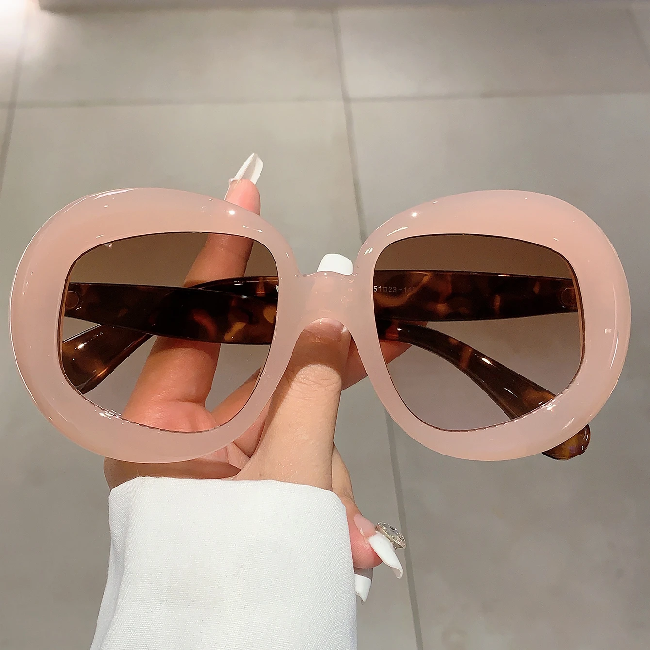 KAMMPT Oversized Fashion Sunglasses 2024 New Multi Candy Color Women Shades Trendy Stylish Gradient Brand Travelling Eyewear