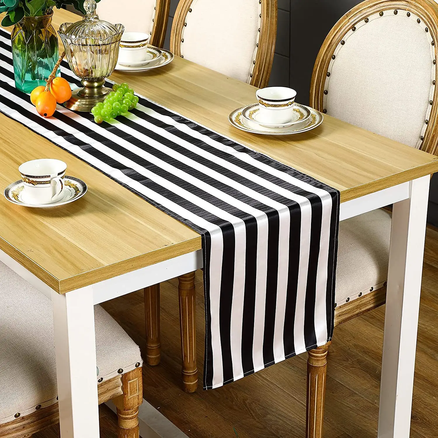 Black and White Striped Table Runner for Anniversary Easter Dinner Party Birthday Wedding Festival Christmas Table Decorations