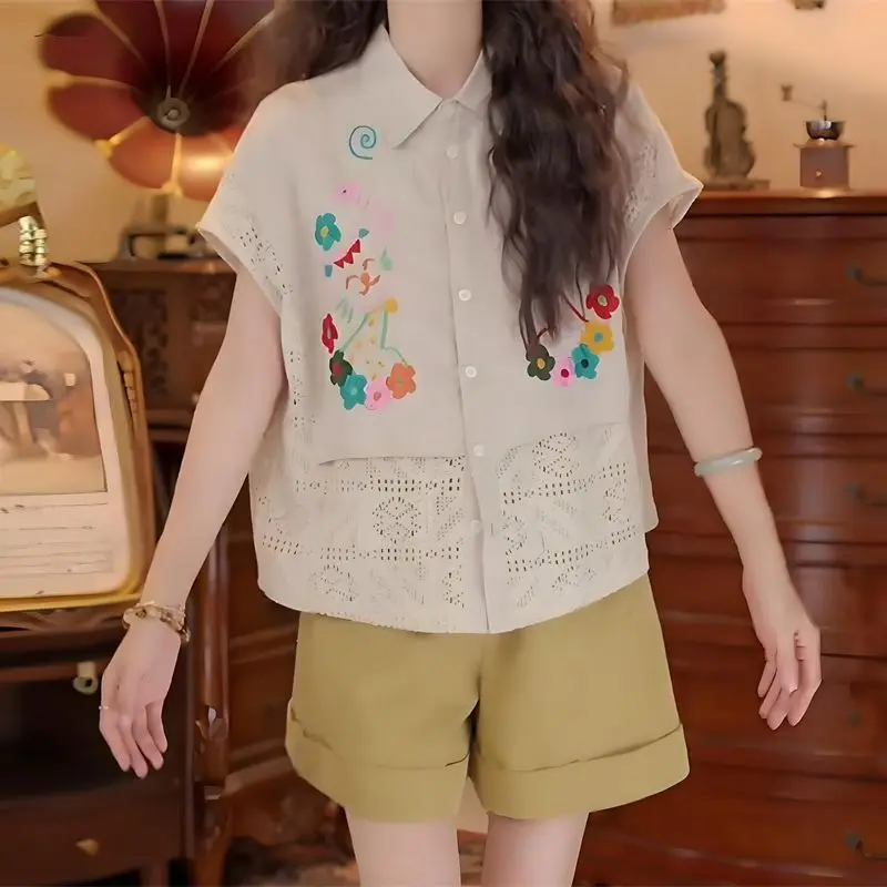 

Retro Casual And Fashionable Loose Embroidered Shirt For Women's Summer New Style High-end Feeling Lapel Lace Hollow Top