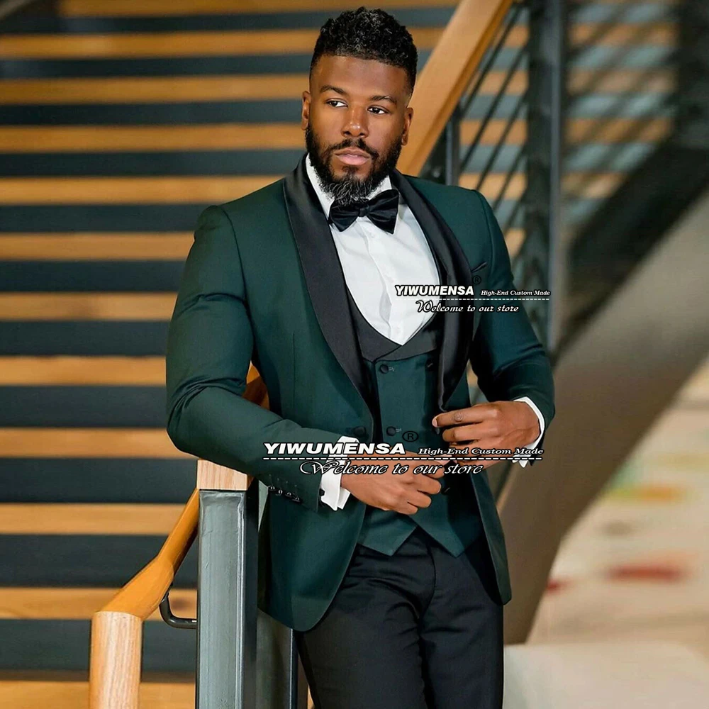 Green Business Suits Plus Size Grooms Man Wedding Party Dinner Tuxedo Trajes De Hombre Black Lapel Coat Pant Design Latest 2022