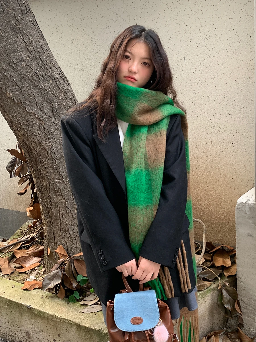 

Retro Plaid Tassel Scarf For Women New Winter Warm And Thickened Neck Warmer Student Korean Version Versatile