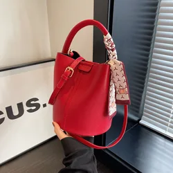 Borse a tracolla e a tracolla da donna di lusso borsa a due usi con secchio in PU rosso per donna 2024 borse e borsette versatili alla moda