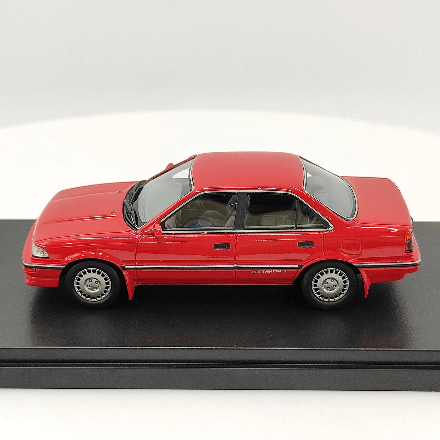 Hi-Story – modèle de voiture en résine, échelle 1:43, Toyota Corolla GT 1987, jouet à collectionner, cadeau, affichage Souvenir, ornement