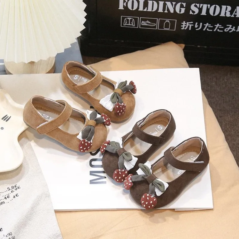 

Baby Girls Leather Shoes 2026 New Spring Autumn Toddler School Dance Flats Soft Sole Chic Princess Party Dress Up