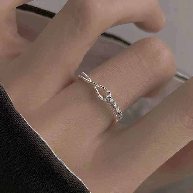 Retro Minimalist Opening Rings For Women Stylish Knotting Cross Design Zircon Jewelry