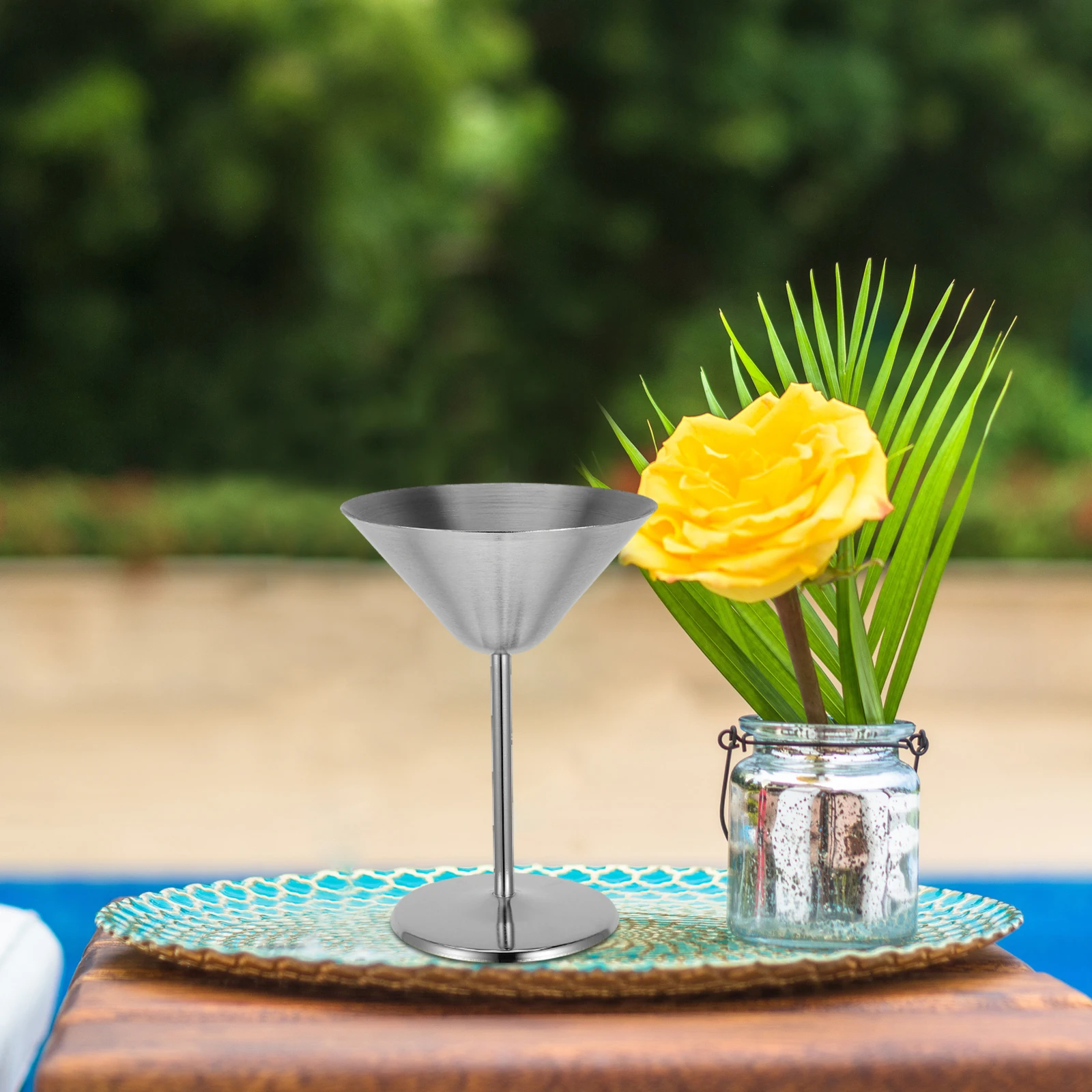 

Creative Metal Cocktail Goblets Stainless Steel Cups for Red Liquor Bar Party Drinking Elegant Design Stable
