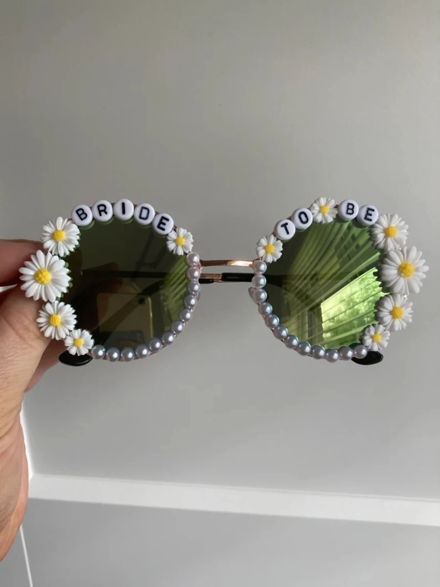 BRIDE TO BE Letters Daisy Edged Round Lenses Pearl Sunglasses Hen Bachelorette Party Decoration Supplies Wedding Accessories