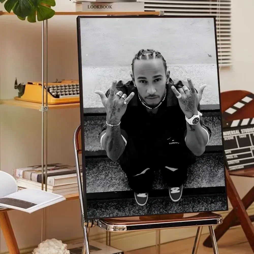 F1 بطل السباق الأسطوري شخصية L-Lewis هاميلتون المشارك ذاتية اللصق الفن ورق مقاوم للماء ملصق مقهى غرفة البار