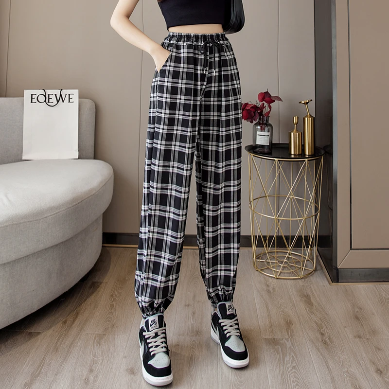 Pantaloni Donna Nuovo Mazzo di piedi Moda Sciolto Plaid nero Estate Harajuku Studenti Streetwear Harem Pantaloni lunghi Donna Chic
