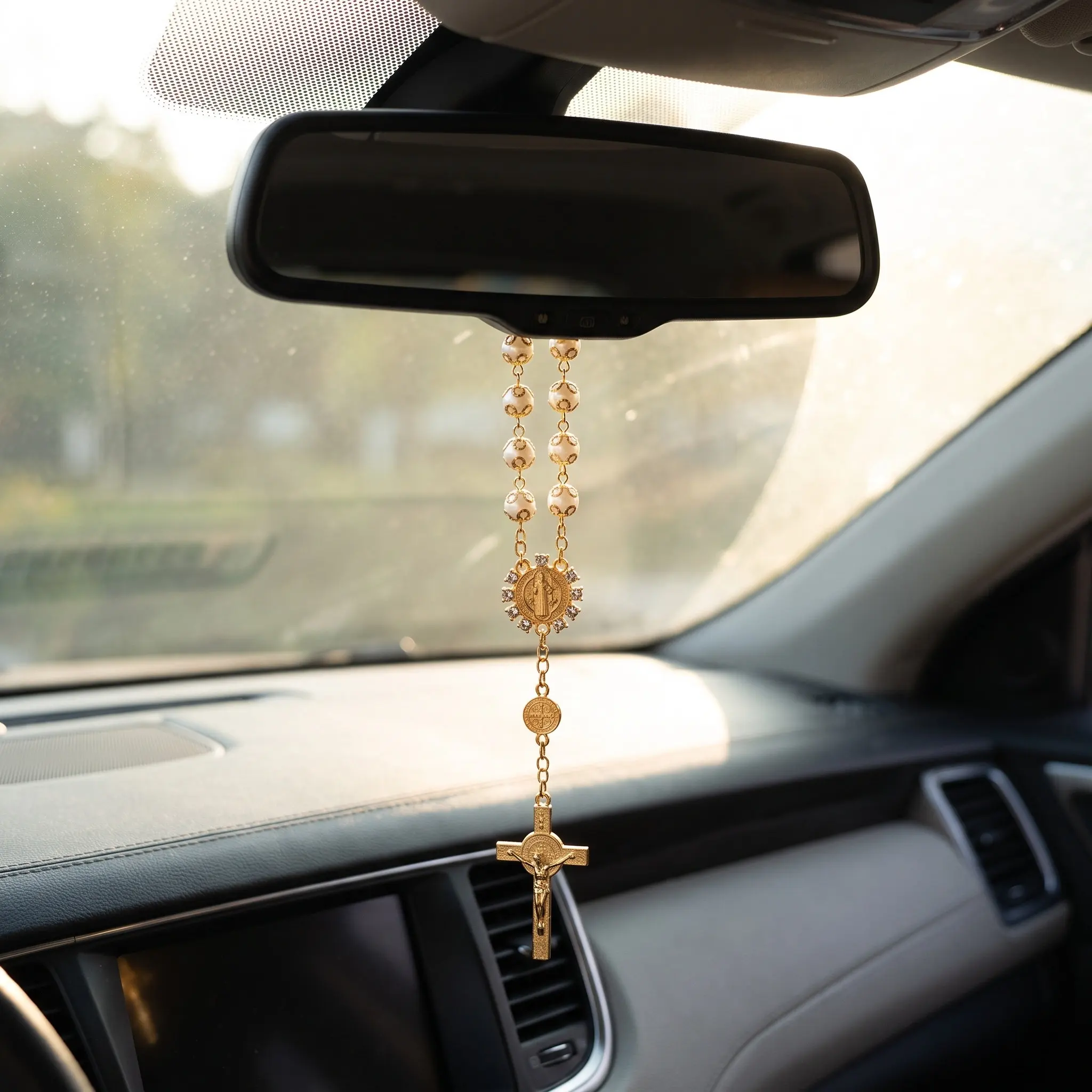 Premium Aluminum Alloy Car Cross Hanging Accessory for Rearview Mirror Elegant Rosary Ornament Sophisticated Auto Interior Decor