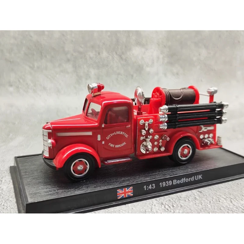 Diecast 1:43 Scale 1939 Bedford UK Alloy Hose Fire Truck Model Finished Simulation Collection Decoration Boy Gift Toy Display