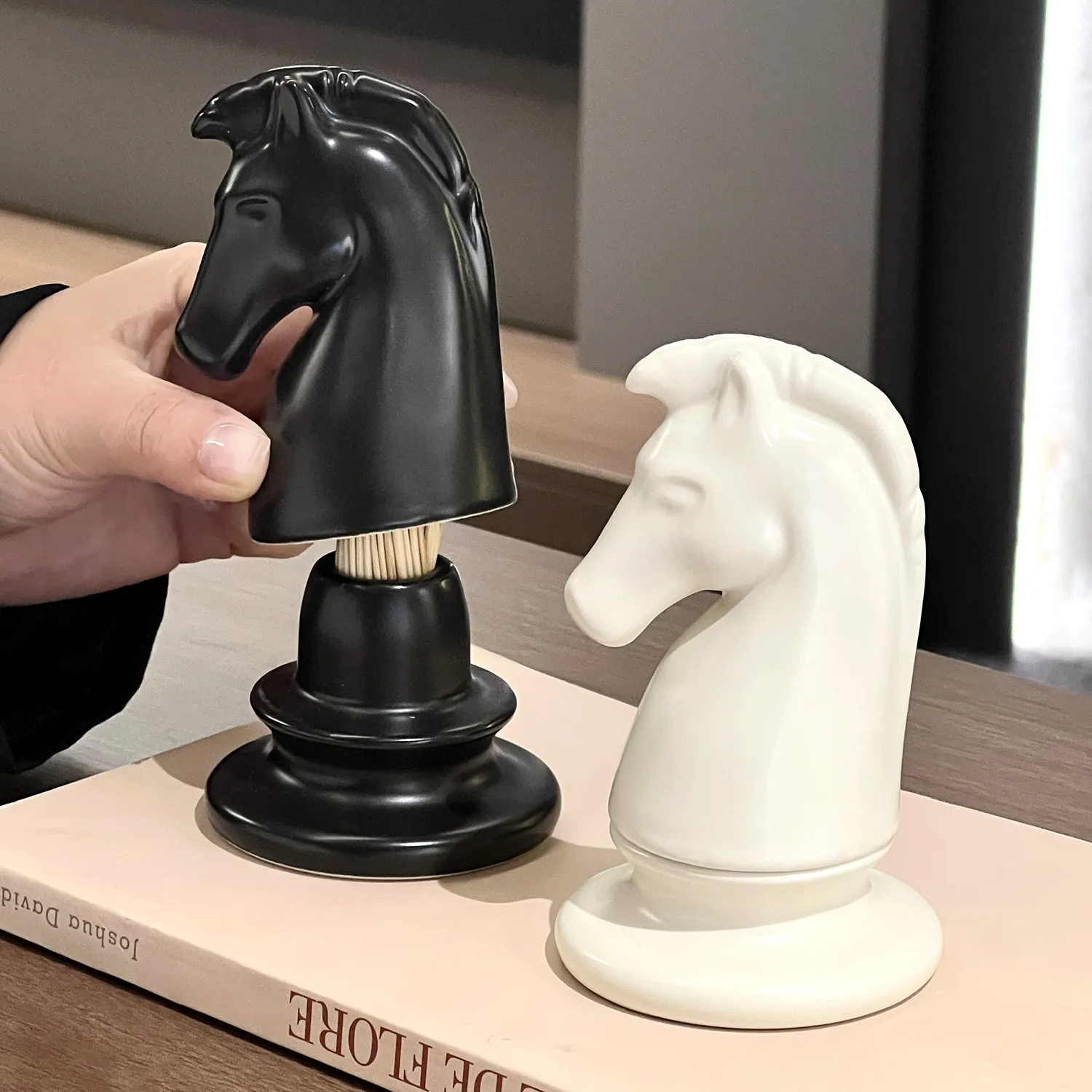 Chess Toothpick Holder Ornaments Ceramic French Retro Toothpick Holder Creative Year of The Horse Animal Toothpick Holder