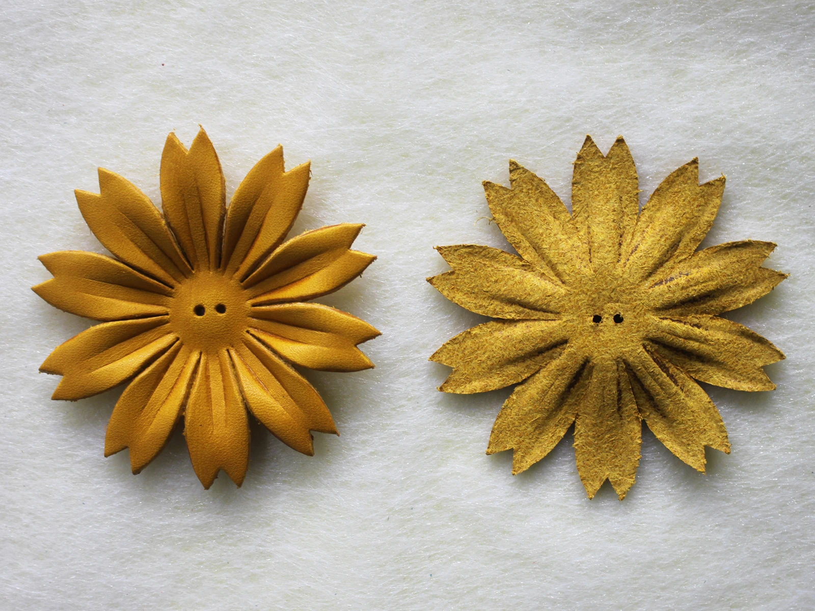 Good Quality Solid Color Genuine Leather Petal With 10 leaves For Making DIY Flowers Accessories Decoration 7.8*7.8 cm